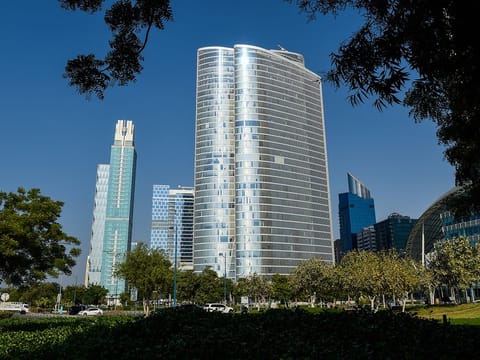 The Abu Dhabi Investment Authority (ADIA) said on Wednesday that a wholly owned subsidiary has entered into an agreement with GoTo Group to invest $400 million in GoTo's pre-IPO fund raising. 