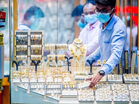 Since January 1, full salaries are being reinstated at Dubai gold wholesalers and jewellery retailers.