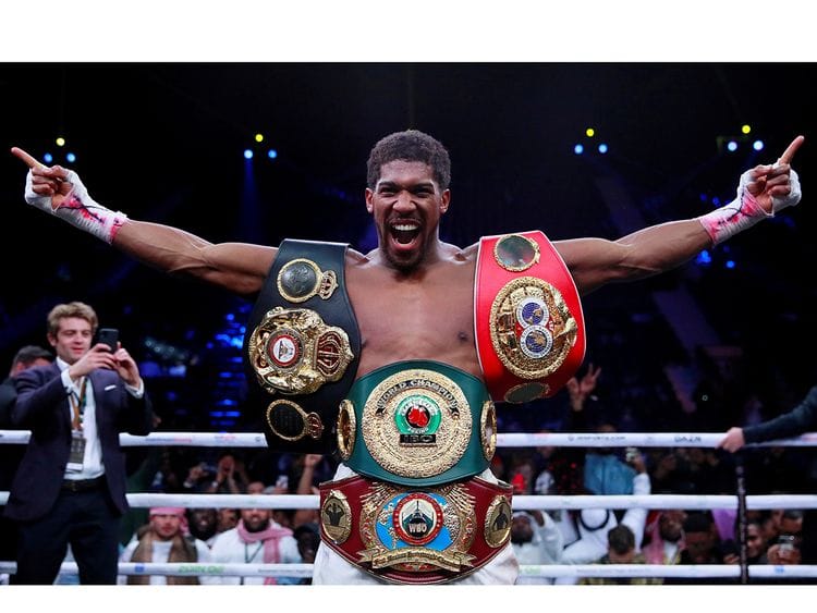 Anthony Joshua with next face Kubrat Pulev in London