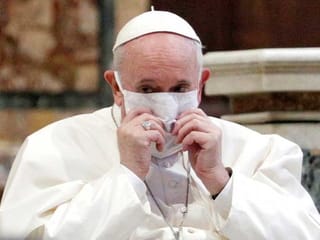 Masked pope, faith leaders pray for peace and pandemic's end