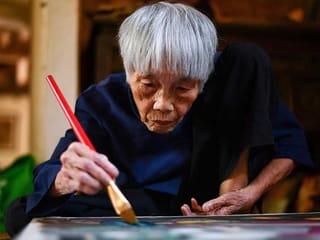 'Pioneer' octogenarian Vietnamese artist gets first solo exhibit