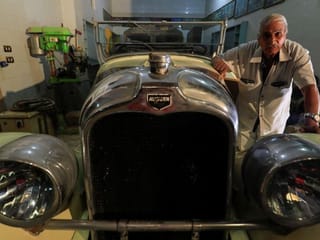 Look: Egypt collector accumulated over 100 vintage cars 
