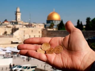 Excavators find rare, ancient gold coins in Jerusalem's Old City