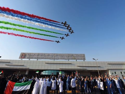  The UAE Air Force’s aerobatic team, Al Fursan conducts a show over Shaikh Khalifa General Hospital in Ajman. This event is organised to appreciate the fundamental role played by the nation’s medical, administrative and technical staff, who are working round the clock under tough circumstances to ensure public safety and health during the pandemic