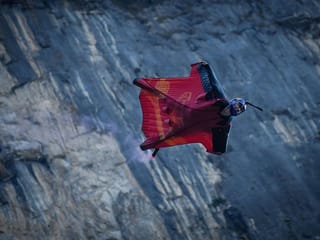 Meet the wingsuit jumper bringing the 'cool' to Chinese sport