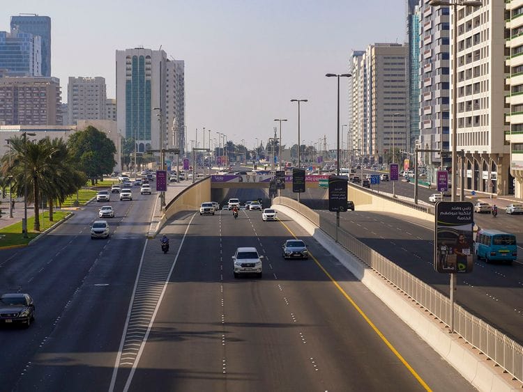 Stock Abu dhabi skyline city