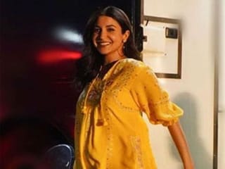 From Bollywood’s Kareena Kapoor to  Hollywood’s Hilary Duff, here’s a look at the fashionable mums-to-be