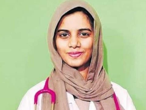 Dr Noori Parveen