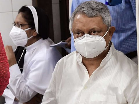 Father Thomas Kottoor and Sister Sephy, who were pronounced guilty by a CBI Court in the murder of Sister Abhaya in 1992, being taken to the prison after COVID-19 test in Thiruvananthapuram  on Tuesday, December 22, 2020. 