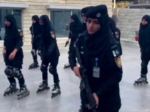 Karachi Police hope the use of roller skates will help them prevent and reduce crime in the city.