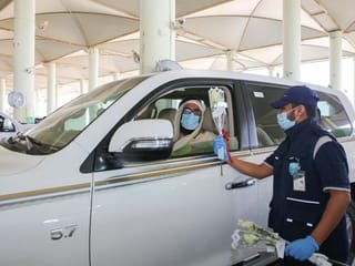 Photos: Elated Qataris stream into Saudi after border re-opened