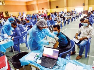 UAE offers free COVID-19 vaccination jabs across the emirates  