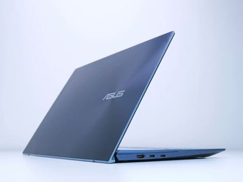 The 2021 Asus ZenBook Duo 14 puts innovation first with its next-gen design and high-end performance