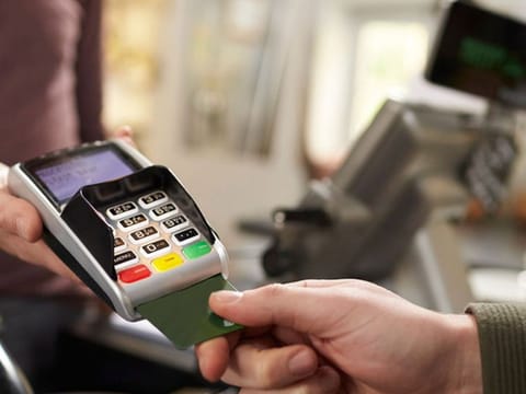 First-hand experiences, seven tips from UAE residents, and what credit experts recommend