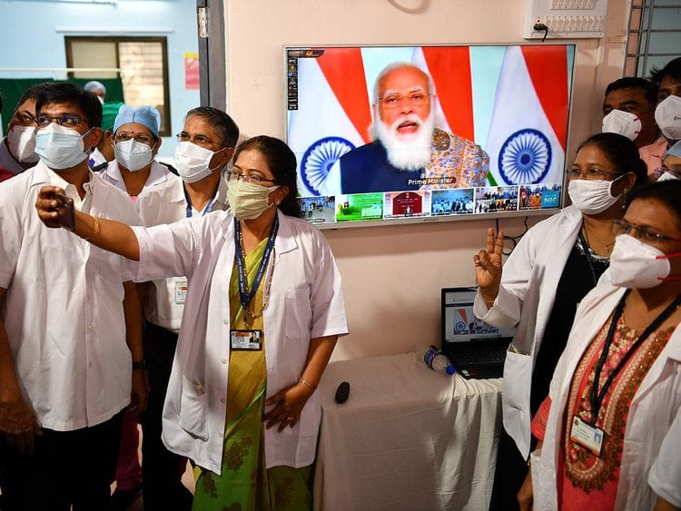 Doctors from the Rajawadi Hospital 
