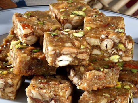 Recipe for Zardaalu Paak or lactose-free Indian fudge