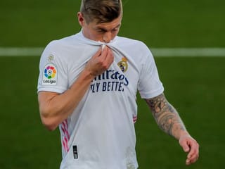 Look: Ten-man Real Madrid lose sight of La Liga title