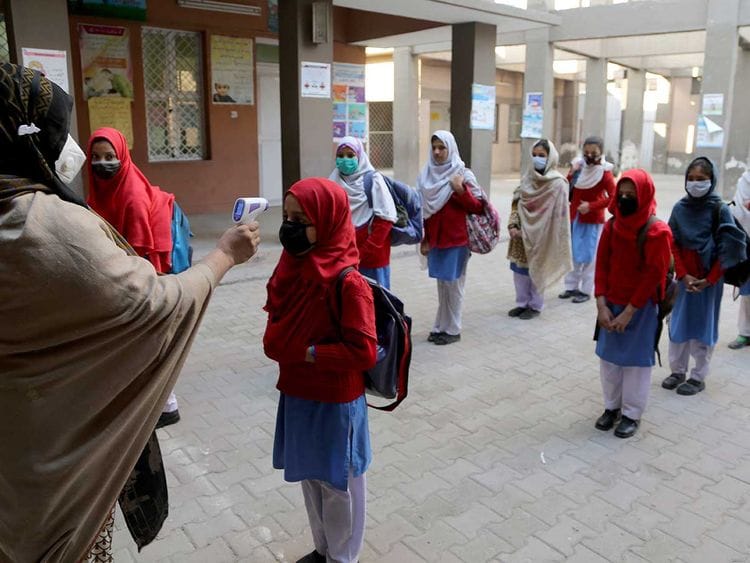 Pakistan school temperature