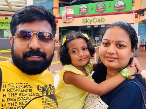 Lucky winner Suraj Aneed with his family