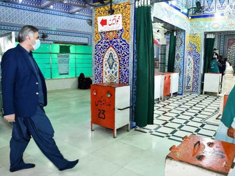 Sindh Awqaf Minister Sohail Anwar Siyal visits the  shrine of Abdullah Shah Ghazi in Karachi after its reopening.