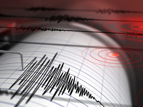 earthquake recorded at 12:41am UAE time; no immediate reports of damage