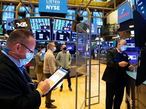 After employment figures came in much lower than expected in the world’s largest economy, worries on the slowing rate of global economic recovery have dampened investor sentiment yet again.