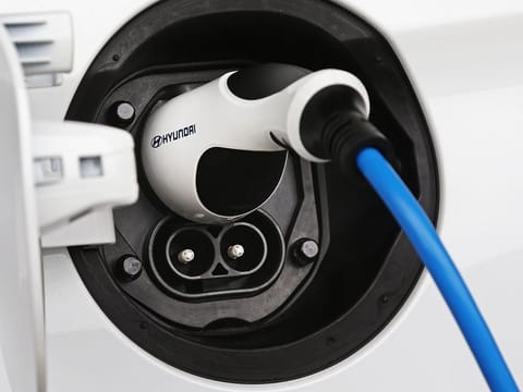 Japanese battery maker Envision AESC is building a factory at Bowling Green, Kentucky, USA, with capacity to produce battery cells and modules that will power electric vehicles produced by multiple automakers.