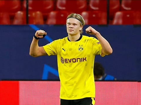 Borussia Dortmund's Erling Braut Haaland celebrates scoring their third goal.