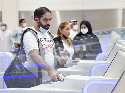 GDRFA Dubai introduced the ‘Biometric Passenger Journey’ system at Dubai Airports that will allow travellers to walk through the airport touchpoints by just showing their faces without need to show their travel documents. 