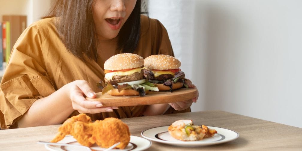shutterstock_Binge eating4-1614608106003