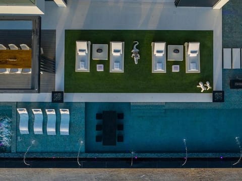 Palm Jumeirah has seen some heavy action on sales and rentals in recent months - now, the Dh110 million deal comes as the icing. 