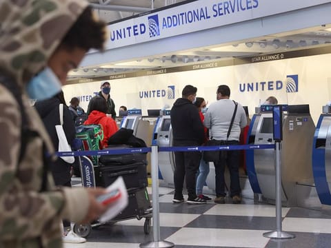 The warning comes as an increasing number of airlines halt operations into Israel.