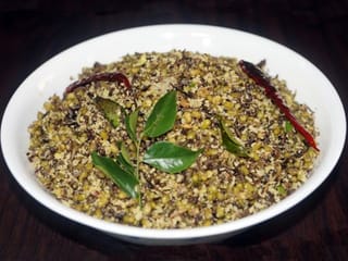 How to prepare banana flower stir fry or Vazha Koombu Thoran