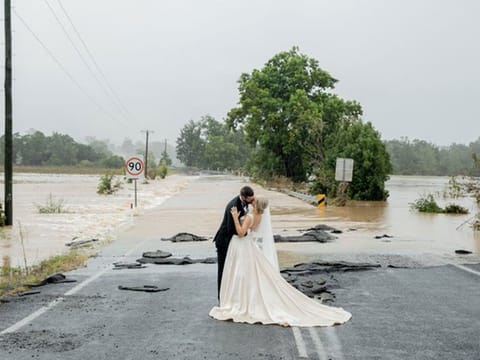 Kate Fotheringham's wedding picture goes viral