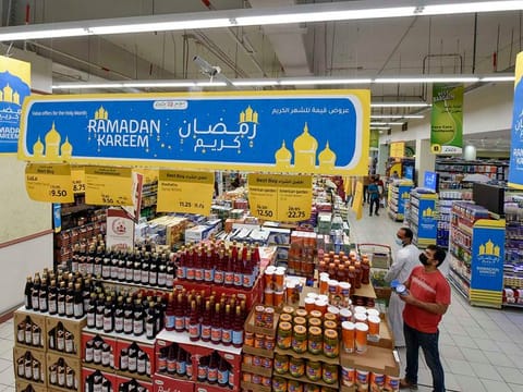 UAE shoppers are going for the best deals on offer on grocery and fast moving consumer goods... But will they be spending big bucks on other categories? 