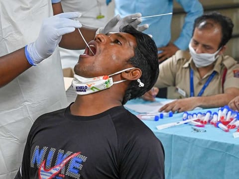 Taking note of the rising cases of COVID globally, Union Health Minister Mansukh Mandaviya on Friday said that the Centre and States need to work in "tandem" and in a "collaborative spirit" as was done during the previous surges.