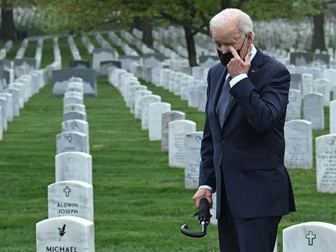 US President Joe Biden at the Arlington National cemetery 