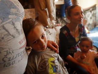 Photos: Hungary's poor Roma children struggle with digital education