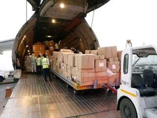 Photos: Aid pours in for COVID-19-hit India