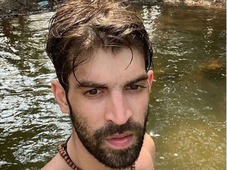 Dhruv Tahil