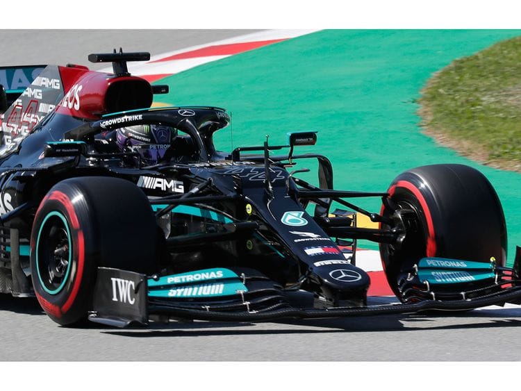 Lewis Hamilton claimed hos 100th pole position in Spain