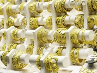 How do I tell if the right time to buy gold is now? Here’s how to plan before spending your money