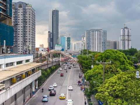 A view of a Metro (MRT 3) station in Manila. The Philippines, considered a low-income country, now has three times faster fixed internet (119 Mbps) than the average in the lower income group, cybersecurity company Surfshark’s study revealed.