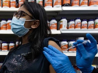 Photos: American adolescents get the COVID-19 vaccine
