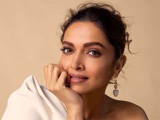 From Deepika Padukone to Priyanka Chopra, here are Bollywood actors who have turned into social media sensations