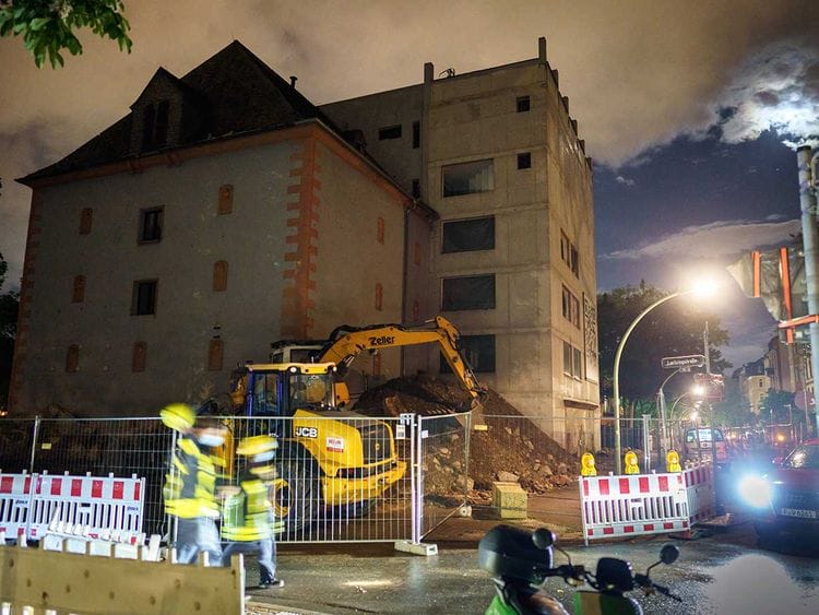 World War bomb Germany Frankfurt detonate