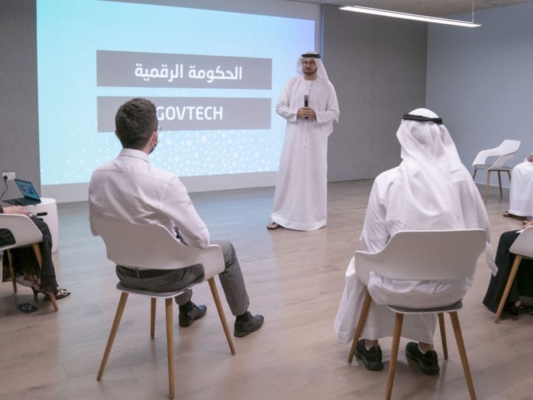 H.E. Mohammad Al Gergawi speaking to participants in the presence of H.E. Ohood Al Roumi-1623073214176