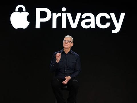 Apple’s widening iPhone’s bestseller status with more features