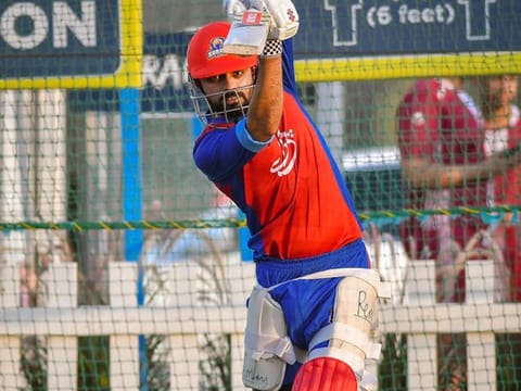 A classy follow through of the bat by Babar Azam, star batsman of Karachi Kings, in practice in Abu Dhabi on Tuesday.