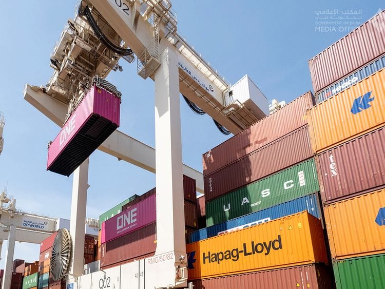 Stock Jebel ali port DP world